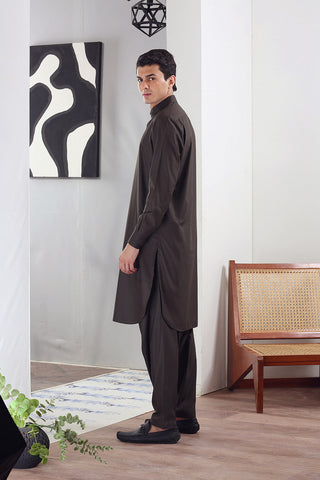 Unconventional Collar Suit